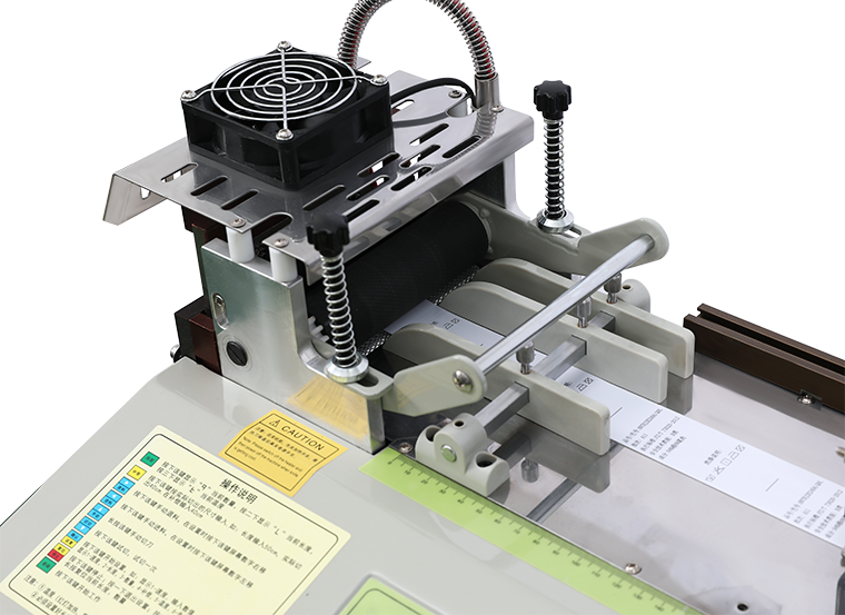 Geautomatiseerde tapesnijmachine (koud en warm infrarood) JM-110HLR