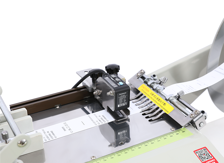 Geautomatiseerde tapesnijmachine (koud en warm infrarood) JM-110HLR